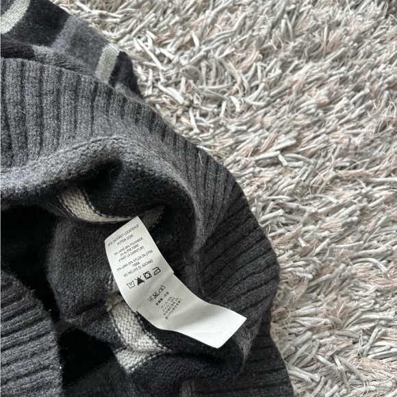 Patagonia Sweater Striped Black / Grey Wool Men's Sz Medium - Picture 7 of 7